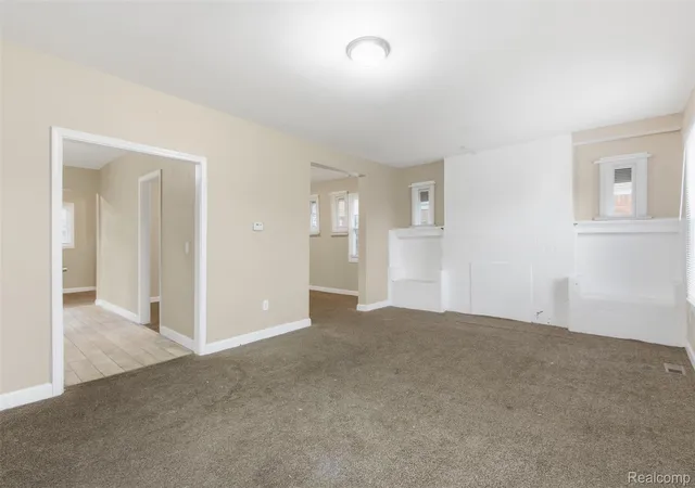 Photo 3 of Single family home for sale at 5583 Nottingham Rd, Detroit, MI 48224 | MLS# 20251056037 | Listing updated on 2026-09-22