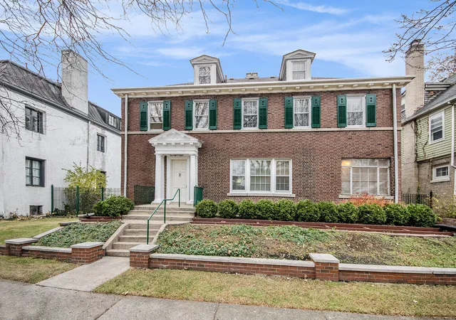 1st image of 1038 Parker St, Detroit, MI 48214 | MLS# 81025059644