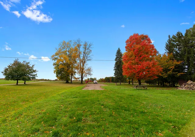 Photo 4 of Single family home for sale at 66301 County Rd 681, Hartford, MI 49057 | MLS# 81025059978 | Listing updated on 2026-04-10