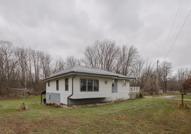 Photo 1 of Sale Pending at 11102 S 34th Street, Vicksburg, MI 49097 | MLS# 65025060030 | Listing updated on 2026-05-16