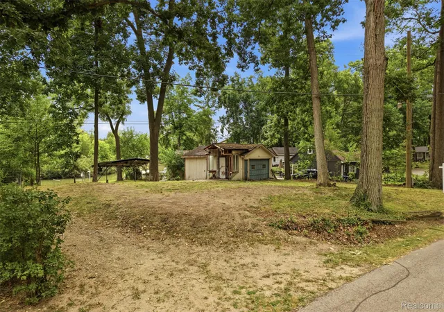 Photo 4 of Land for sale at 4370 Leroy St, White Lake, MI 48383 | MLS# 20251056900 | Listing updated on 2026-08-04