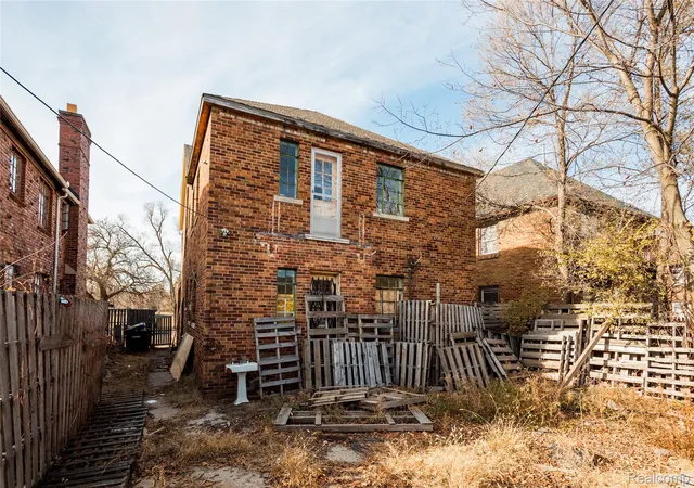 Listing Photo 4 - Condo for sale in building located at 16766 Greenlawn St, Detroit, MI 48221