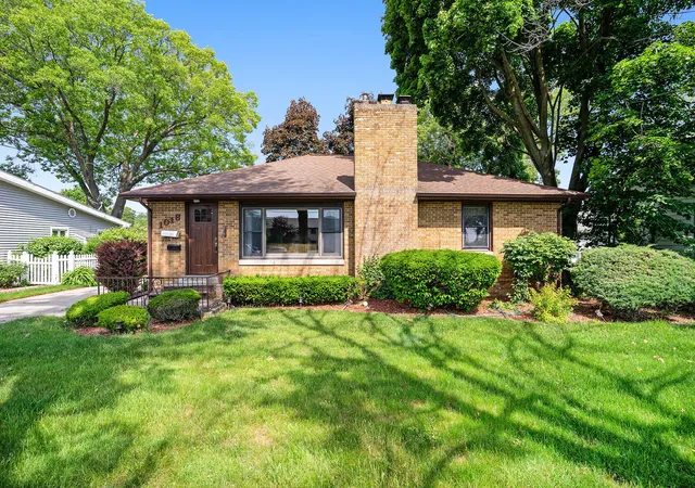 Photo 3 of Single family home for sale at 1018 Ruddiman Dr, Muskegon, MI 49445 | MLS# 71025060265 | Listing updated on 2026-08-05