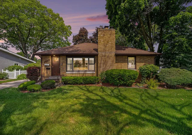 Photo 3 of Single family home for sale at 1018 Ruddiman Dr, Muskegon, MI 49445 | MLS# 71025060265 | Listing updated on 2026-08-05