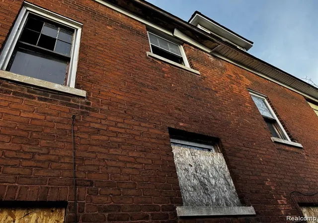 Listing Photo 4 - Condo for sale in building located at 13202 Stoepel St, Detroit, MI 48238