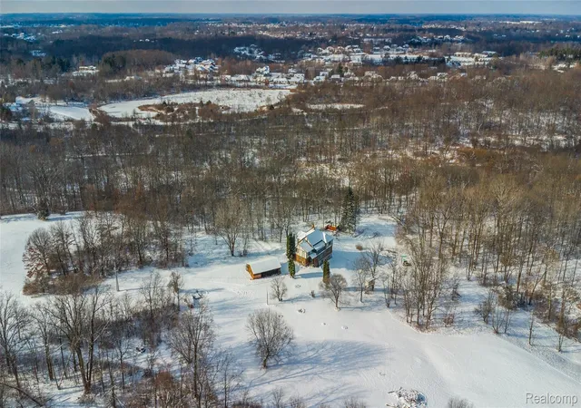 3rd image of 1191 Gage Rd, Holly, MI 48442 | MLS# 20251058073