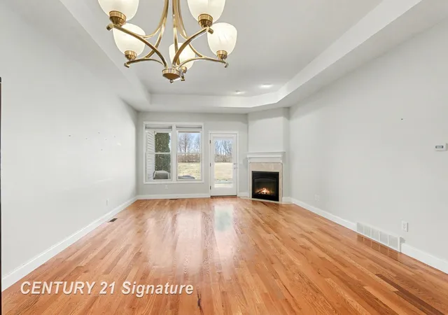 Listing Photo 4 - Condo for sale in building located at 114 Tuscany Cir, Saginaw, MI 48603