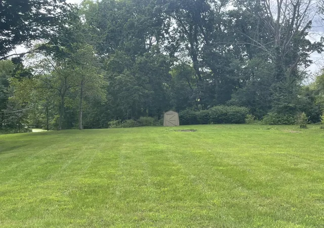 55th image of 33067 School St, Dowagiac, MI 49047 | MLS# 69025060929