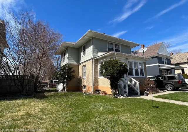 Photo 2 of Single family home for sale at 669 N Perry St, Pontiac, MI 48342 | MLS# 20251058514 | Listing updated on 2026-07-09
