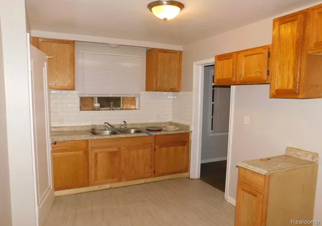 Photo 2 of Single family home for sale at 20502 Riopelle St, Highland Park, MI 48203 | MLS# 20251058628 | Listing updated on 2026-09-28