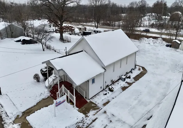 1st image of 526 Fairyland Ave, Jackson, MI 49202 | MLS# 81025061361