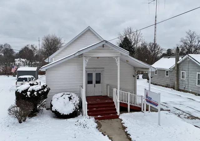 2nd image of 526 Fairyland Ave, Jackson, MI 49202 | MLS# 81025061361