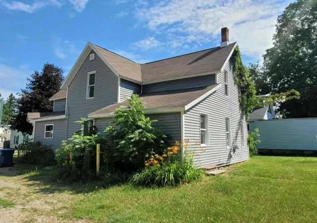 1st image of 218 E River St, Cadillac, MI 49601 | MLS# 78080064266