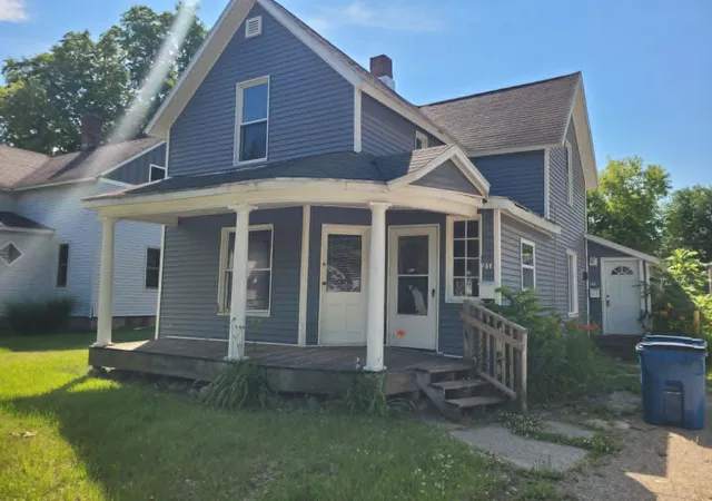 2nd image of 218 E River St, Cadillac, MI 49601 | MLS# 78080064266
