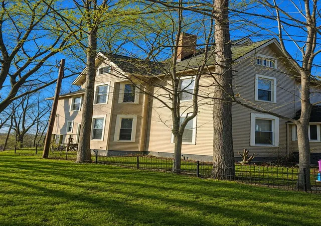 Photo 3 of Multi family home for sale at 468 Colfax Ave, Benton Harbor, MI 49022 | MLS# 69025061491 | Listing updated on 2026-09-07