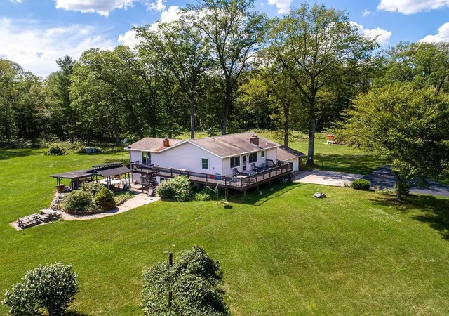 Photo 1 of Single family home for sale at 3175 Strand Rd, Muskegon, MI 49445 | MLS# 78080064307 | Listing updated on 2026-07-15