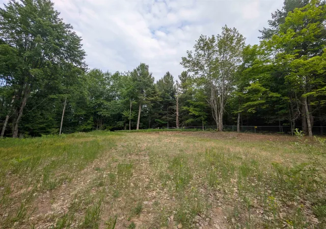 4th image of 20047 Davis Lake Rd, Traverse City, MI 49684 | MLS# 78080064335