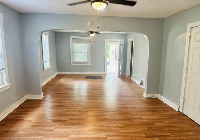 Photo 4 of Single family home for sale at 828 W Larch Ave, Muskegon, MI 49441 | MLS# 71025061964 | Listing updated on 2026-09-17
