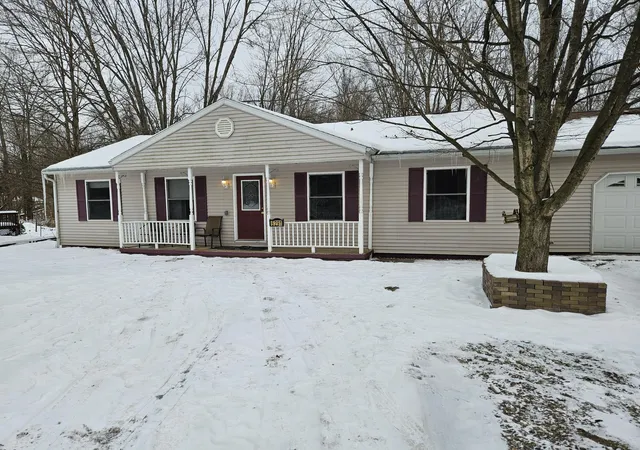 Homes for sale in Comstock Charter Township Kalamazoo, MI | 6291 Francis St, Comstock Charter Township Kalamazoo, MI 49048 | MLS# 66025061988