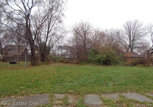 Photo 2 of Land for sale at 5277 Lenox St, Detroit, MI 48213 | MLS# 20251060250 | Listing updated on 2026-07-06