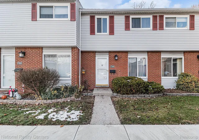 Photo 1 of Condo for sale at 27809 Eastwick Sq, Roseville, MI 48066 | MLS# 20251060394 | Listing updated on 2026-09-16