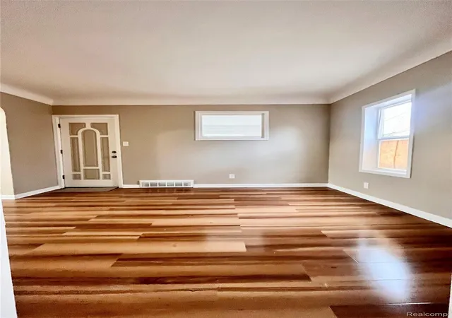Photo 4 of Single family home for sale at 2410 Corunna Rd, Flint, MI 48503 | MLS# 20251060670 | Listing updated on 2026-08-21