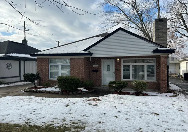 Single family home for sale at 7411 N Vernon St, Dearborn Heights, MI 48127 | MLS# 20251060929 | Listing updated on 2026-04-24