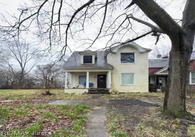 Photo 1 of Sale Pending at 3677 Townsend St, Detroit, MI 48214 | MLS# 20251060978 | Listing updated on 2026-07-07