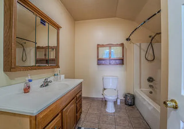 Photo 4 of Single family home for sale at 1991 N Concord Rd, Albion, MI 49224 | MLS# 64025062544 | Listing updated on 2026-06-22