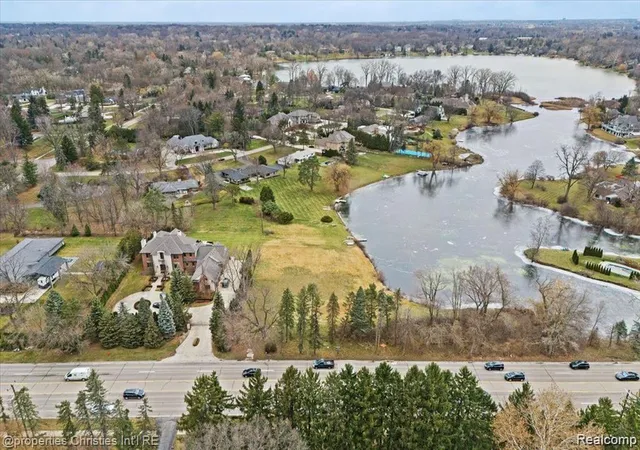 Photo 3 of Land for sale at 4456 W Maple Rd, Bloomfield Hills, MI 48301 | MLS# 20251061346 | Listing updated on 2026-07-31