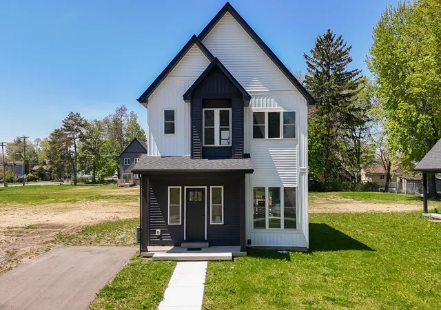 2nd image of 105 Lester Ave, Dowagiac, MI 49047 | MLS# 69025062611