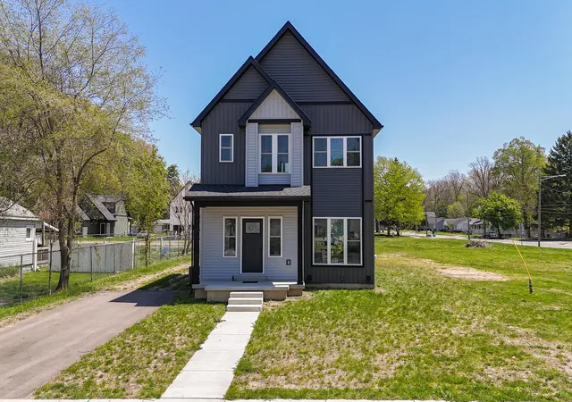 2nd image of 102 N Mill St, Dowagiac, MI 49047 | MLS# 69025062616