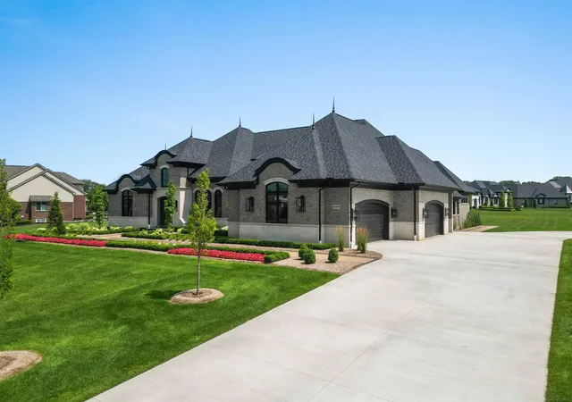 Photo 4 of Single family home for sale at 61570 Cotswold Dr, Washington, MI 48094 | MLS# 58050196619 | Listing updated on 2026-08-04