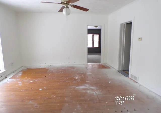 Photo 2 of Single family home for sale at 305 W Pine St, Big Rapids, MI 49307 | MLS# 72025063006 | Listing updated on 2026-07-22