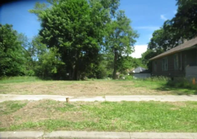 Photo 1 of Sale Pending at 1609 Ohio Ave, Flint, MI 48506 | MLS# 5050196749 | Listing updated on 2026-09-15