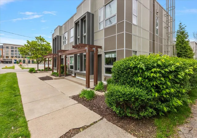 1st image of 600 Douglas St Nw #620D, Grand Rapids, MI 49504 | MLS# 65026000145