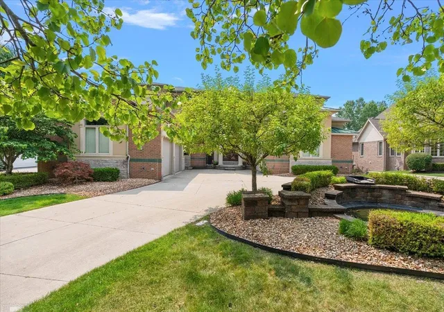 Photo 4 of Single family home for sale at 61403 Barclay Dr, Washington, MI 48094 | MLS# 58050196781 | Listing updated on 2026-07-30