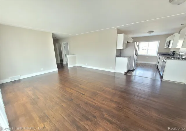 Homes for sale in Oak Park, MI | 21741 Church St, Oak Park, MI 48237 | MLS# 20261000440