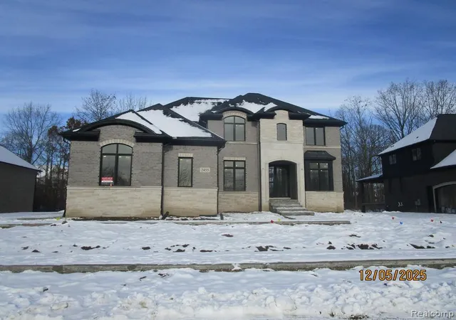 Photo 1 of Single Family Residence at 2455 Buckthorn Dr, Shelby Township, MI 48316 | MLS# 20261000507 | | Sold on 2026-08-13