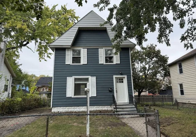 1st image of 913 Bryant St, Kalamazoo, MI 49001 | MLS# 66026000356