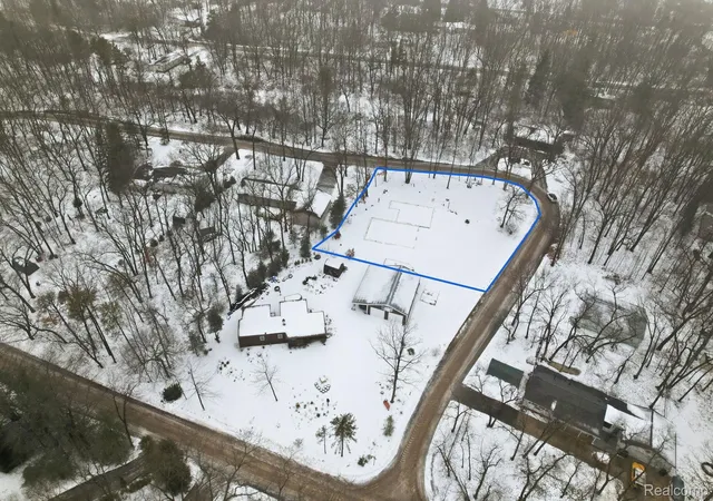 2nd image of 4081 Captains Dr, Caseville, MI 48725 | MLS# 20261000666