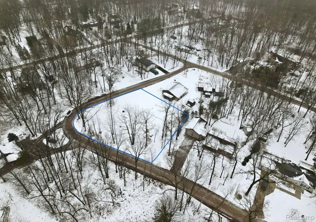 5th image of 4081 Captains Dr, Caseville, MI 48725 | MLS# 20261000666