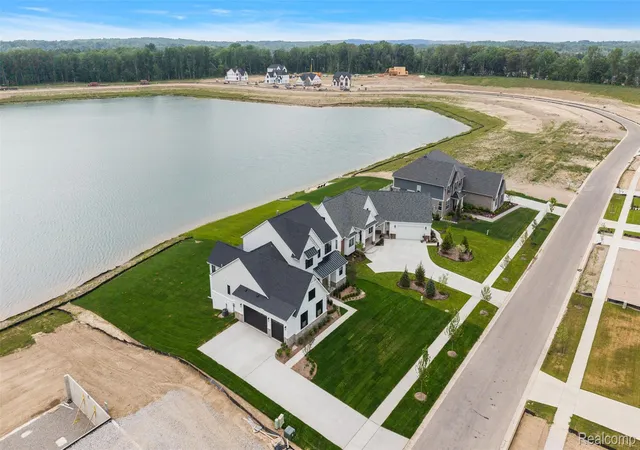 Photo 96 of Single family home for sale at 2691 Crystal Lake Dr, Commerce Township, MI 48382 | MLS# 20261000976 | Listing updated on 2026-09-09