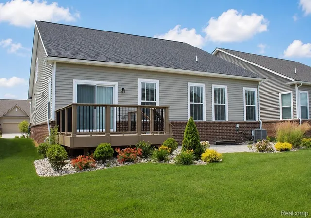 Photo 4 of Single family home for sale at 3761 Park Crk Ln, Canton Charter Township Wayne, MI 48188 | MLS# 20261001051 | Listing updated on 2026-09-19