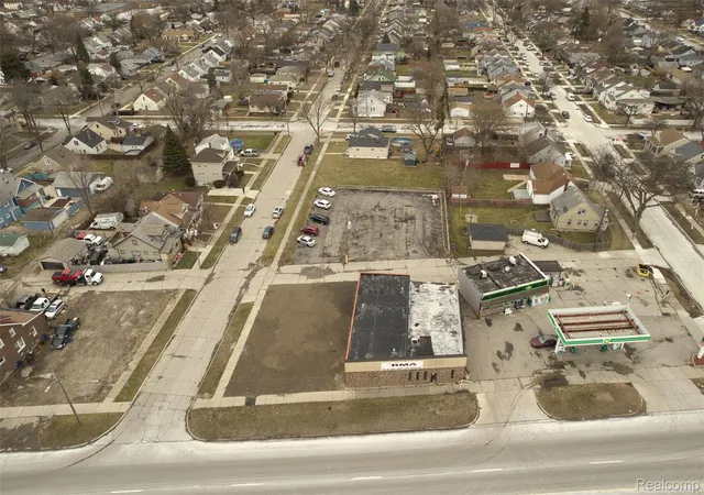 3rd image of 722 Southfield Rd, Lincoln Park, MI 48146 | MLS# 20261001058