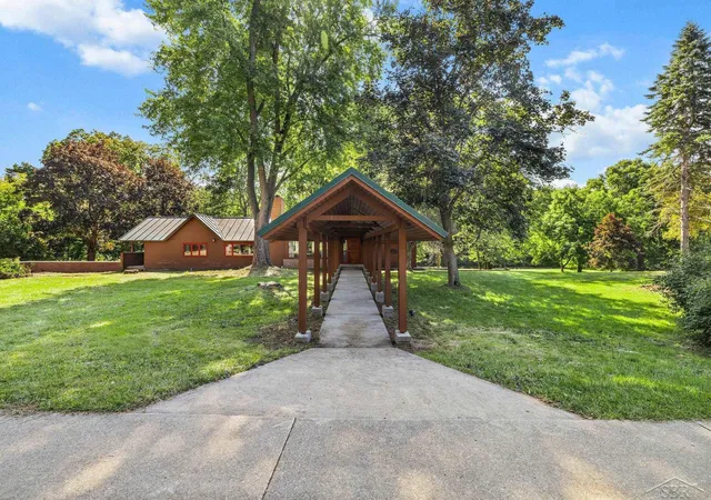 1st image of 456/458 E Chippewa River Rd, Homer Township Midland, MI 48640 | MLS# 61050197020