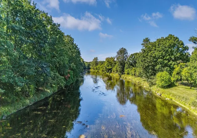 3rd image of 456/458 E Chippewa River Rd, Homer Township Midland, MI 48640 | MLS# 61050197020
