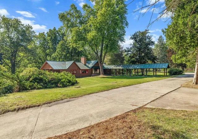 4th image of 456/458 E Chippewa River Rd, Homer Township Midland, MI 48640 | MLS# 61050197020