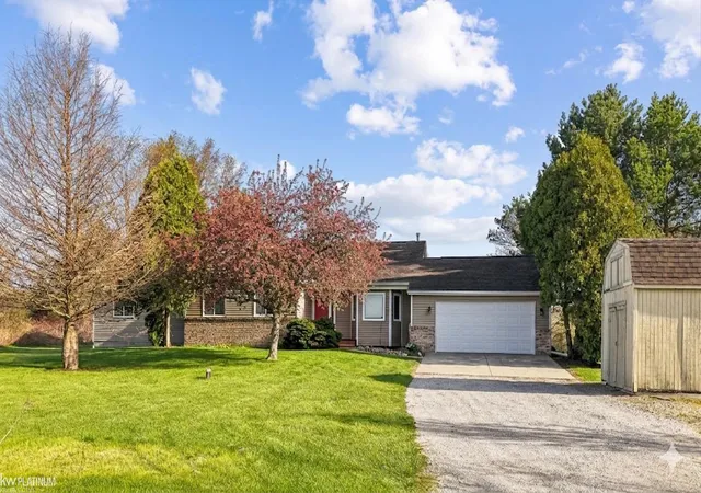 Photo 1 of Single family home for sale at 6550 Lapeer Rd, Clyde, MI 48049 | MLS# 58050197105 | Listing updated on 2026-08-24