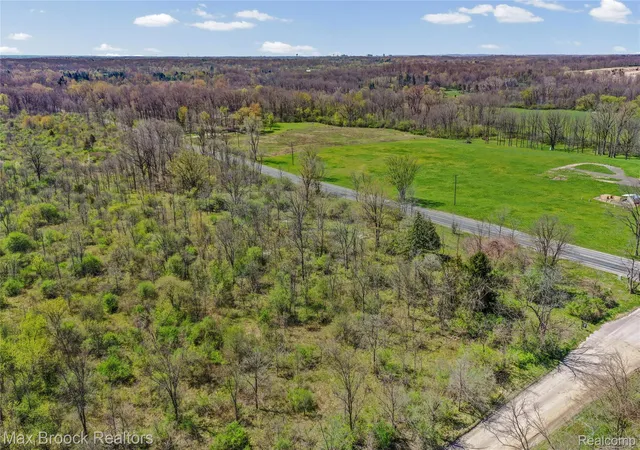 4th image of 5024 E Joy Rd, Ann Arbor, MI 48105 | MLS# 20261001647